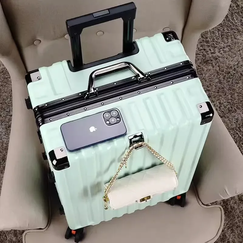 valise bagage roulettes abs blanc noir vert pastel lignes verticales toupie roues poignées traçage universel usage voyage étudiant