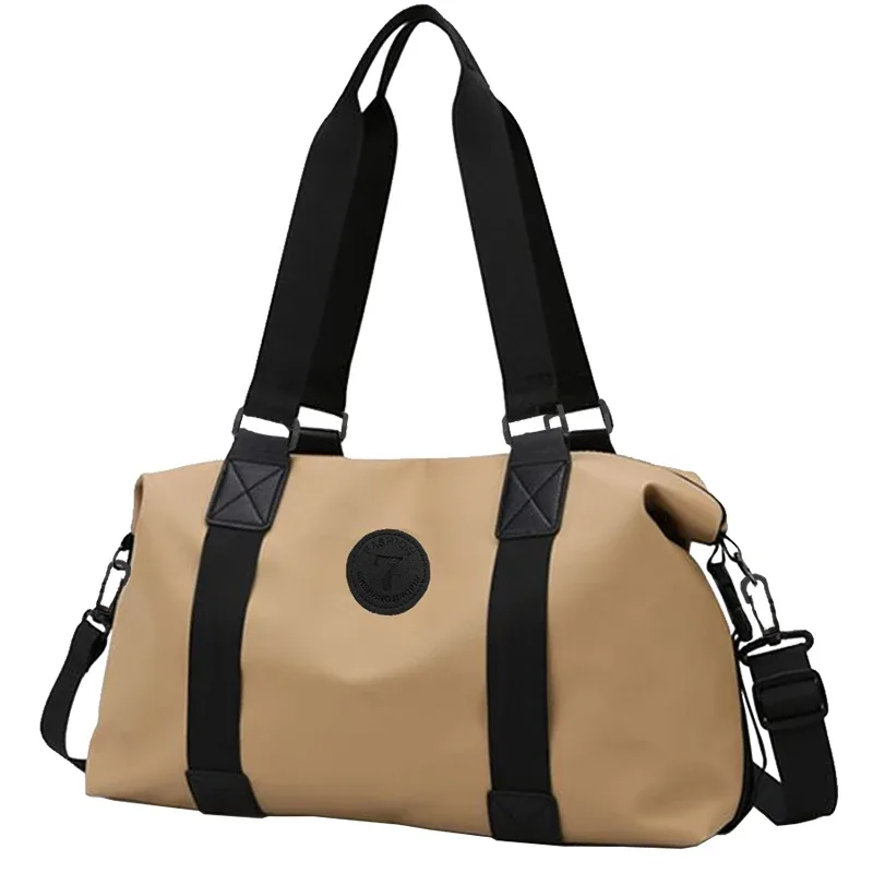 sac de sport chic avec emblème et détails pour les voyages quotidiens, élégant, multicolore, léger, polyvalent, décontracté, fonctionnel, sac de transport
