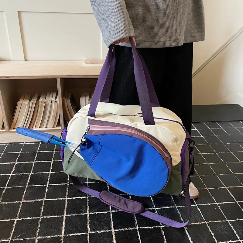 sac de sport multifonctionnel pour tennis avec porte-chaussettes, sac de sport de gym avec bandoulière, sac de week-end en nylon colorblock pour femmes