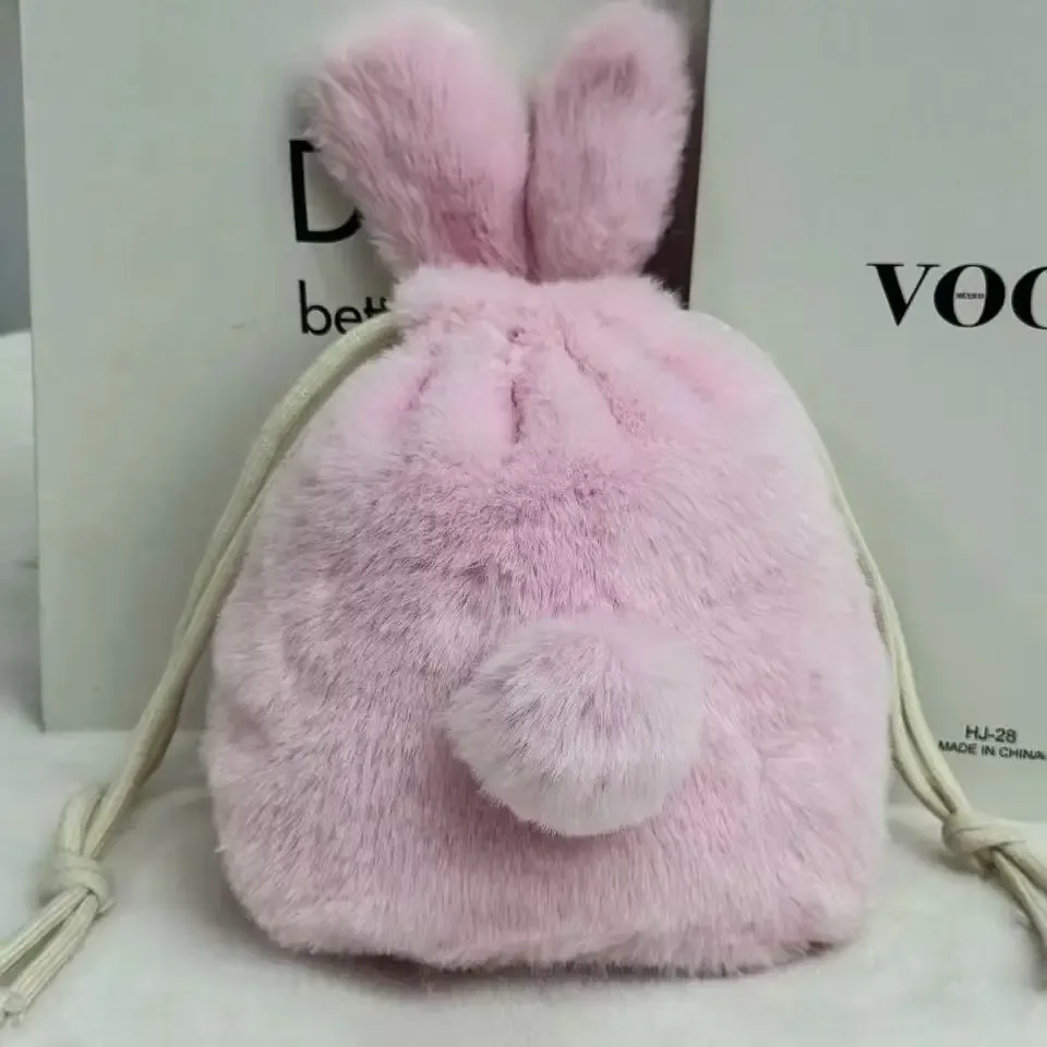 sac de rangement à cordon en forme de lapin en peluche, trousse de maquillage douce et moelleuse en forme de lapin, étui pour téléphone, polyvalent pour les voyages quotidiens, un excellent choix de cadeau pour la saint-valentin, la fête des mères, thanksgiving et plus de 10 grandes fêtes.