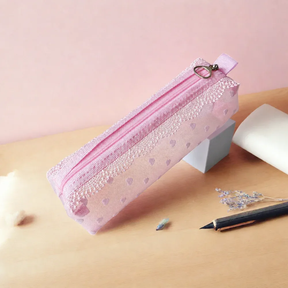 pochette de maquillage transparente ins avec bordure florale et cœur en dentelle, sac de rangement pour cosmétiques et articles de toilette pour le voyage