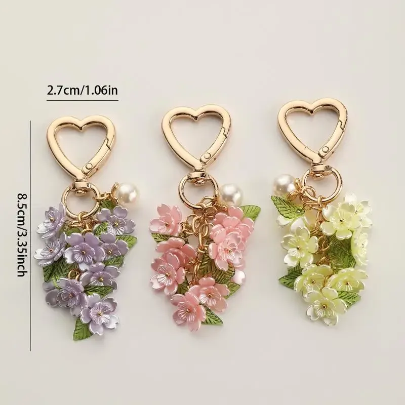 Porte-clés Cœur Rempli de Fleurs Mignonnes, Accessoire de Sac Esthétique Créatif pour Filles, Ornement Quotidien pour Sac à Dos, Doux Cadeau de Vacances