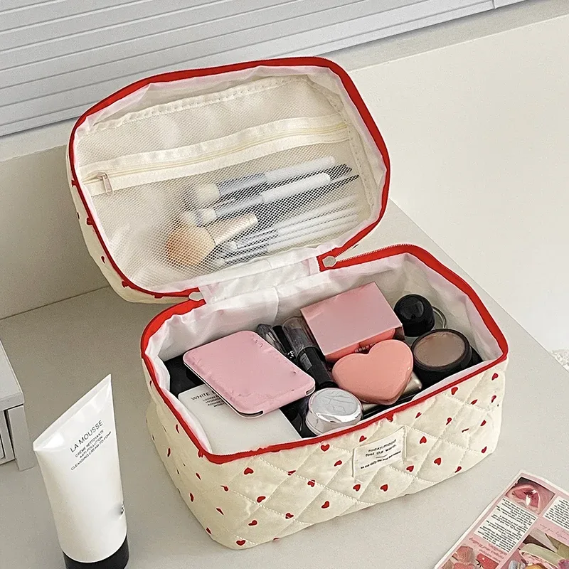 sac de toilette matelassé ins fresh red heart, grande capacité, sac de rangement pour cosmétiques, sac de voyage portable, sac à main