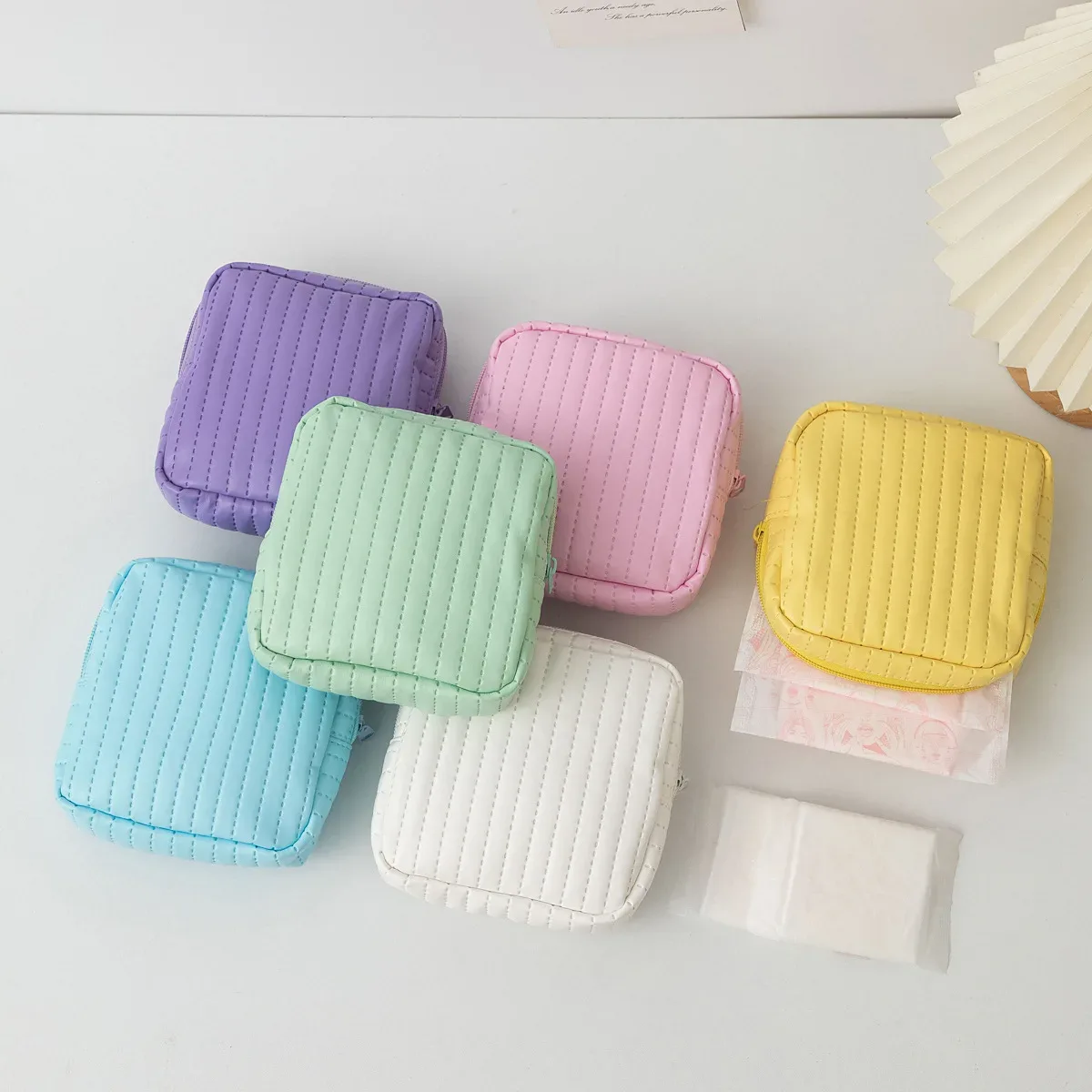 pochette en cuir de couleur bonbon pour serviettes hygiéniques, petite trousse de maquillage pour femmes, sacs organisateurs pour rouge à lèvres, câble de données, écouteurs, porte-monnaie à fermeture éclair