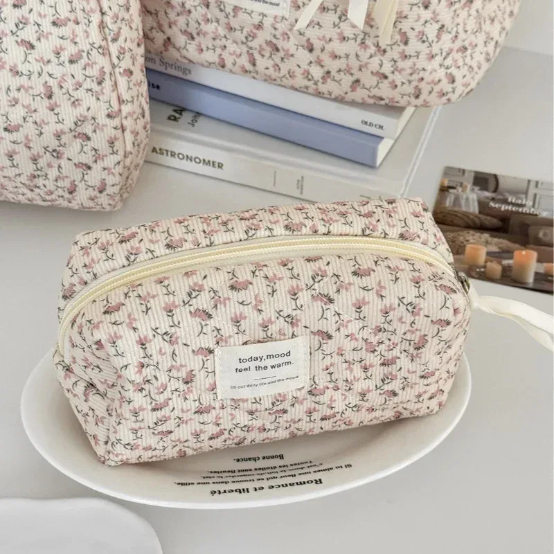 sacs de rangement cosmétiques vintage en velours côtelé pour femmes, sacs à main de voyage rétro portables pour dames, trousse de maquillage simple pour femme, sac à main d'embrayage