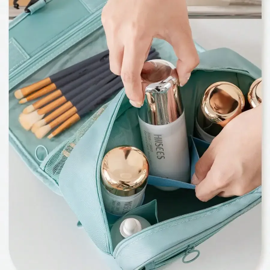 trousse de toilette de voyage de style coréen, trousse de maquillage, trousse à crochet, trousse de rangement multifonctionnelle de grande capacité avec compartiment séparé pour les articles secs et humides.