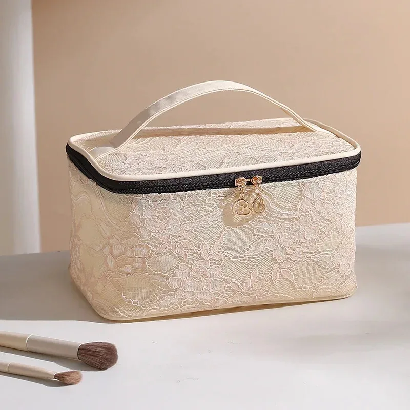 sac de maquillage portable de luxe, sac de rangement de cosmétiques design en dentelle, pochette de toilette de voyage, sac à main en fiber de polyester avec fermeture à glissière