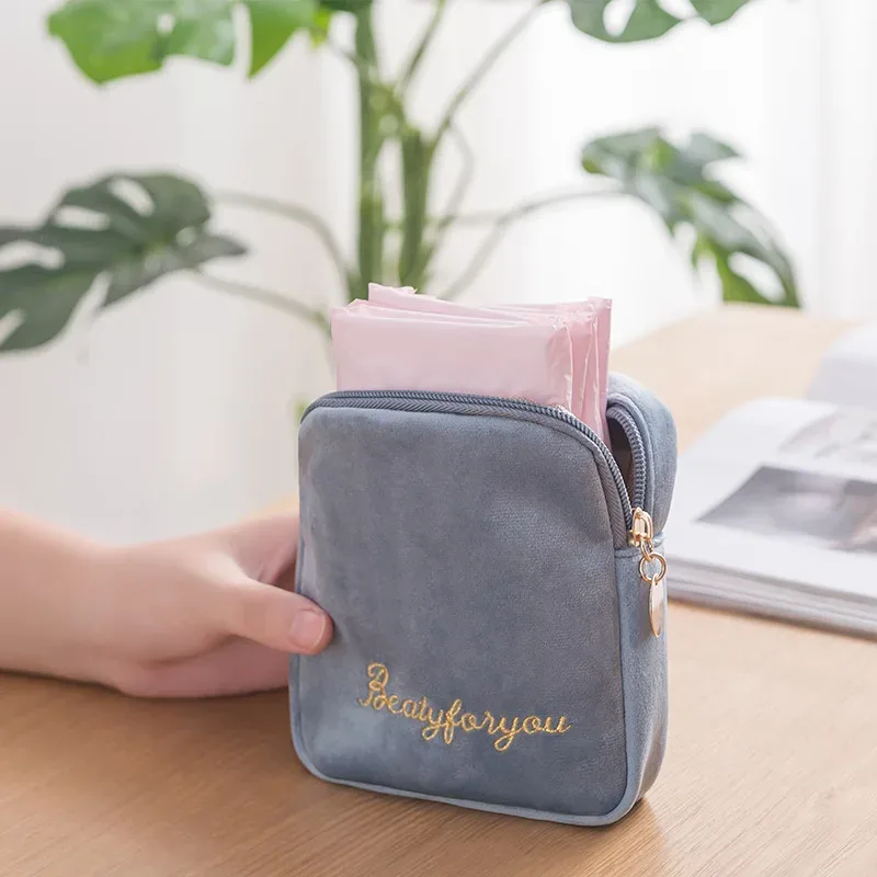 sac de rangement de maquillage en velours doux pour femme, trousse de toilette pour coussinets, trousse de maquillage de voyage gt, trousse de beauté pour évaluateurs