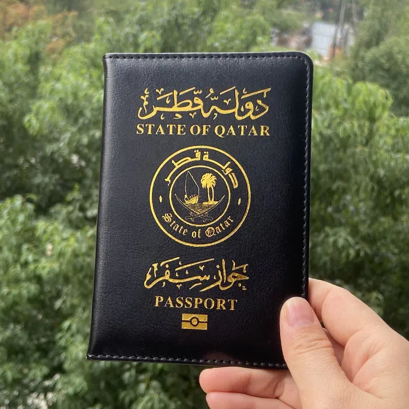 porte-passeport qatar, couverture de passeport de style moyen-oriental, étui en pu à la mode pour passeports, fente pour carte sim, organisateur de documents de voyage