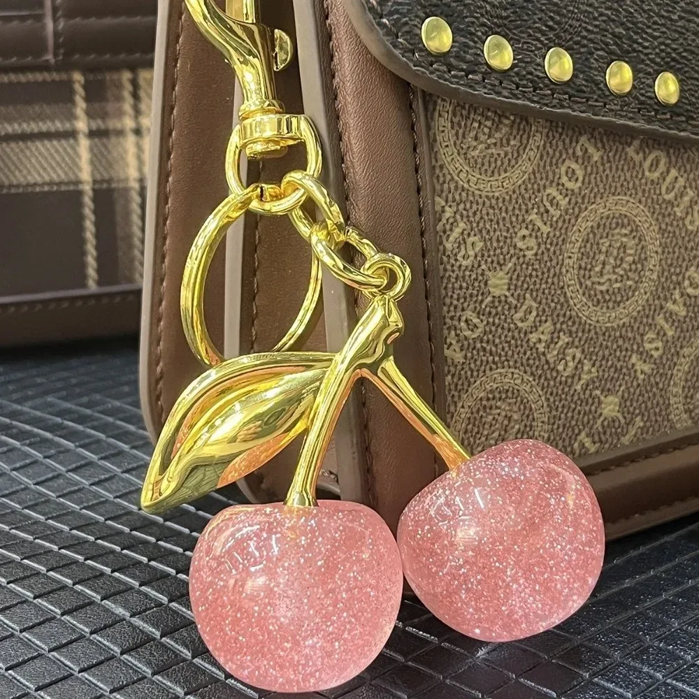 nouveau porte-clés cerise scintillant en résine, bijou diy, finition pailletée, pour clés de voiture, décoration de sac à dos