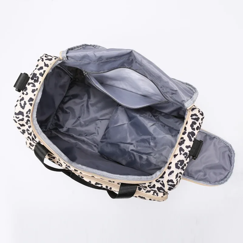 sac à bagages de loisirs de grande capacité imprimé léopard classique, avec plusieurs poches et compartiment à chaussures, sac de voyage de sport et de fitness