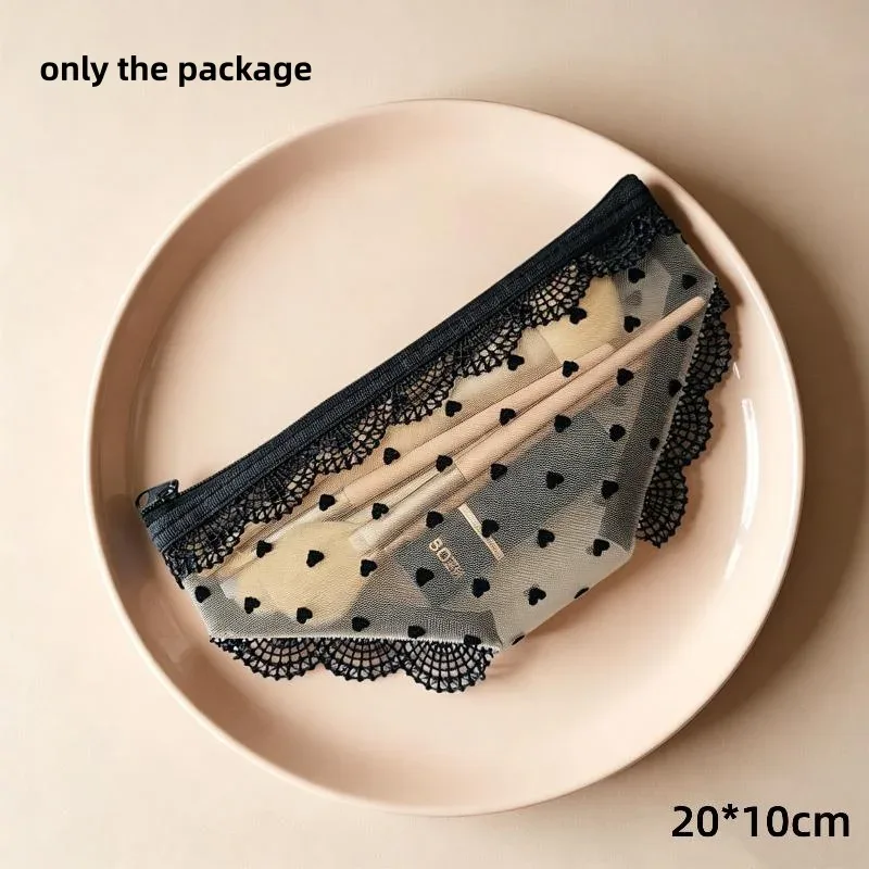 pochette de maquillage transparente en dentelle et maille à imprimé cœur coquette, en forme de culotte, mini sac de voyage portable, pochette de rangement pour maquillage, portefeuille.