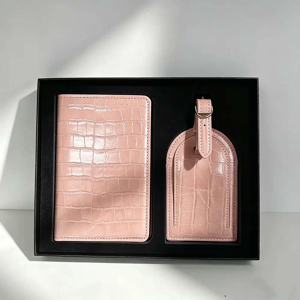 étiquette bagage plastique similicuir motif crocodile rose marron voyage business cadeau personalisation boîte présent