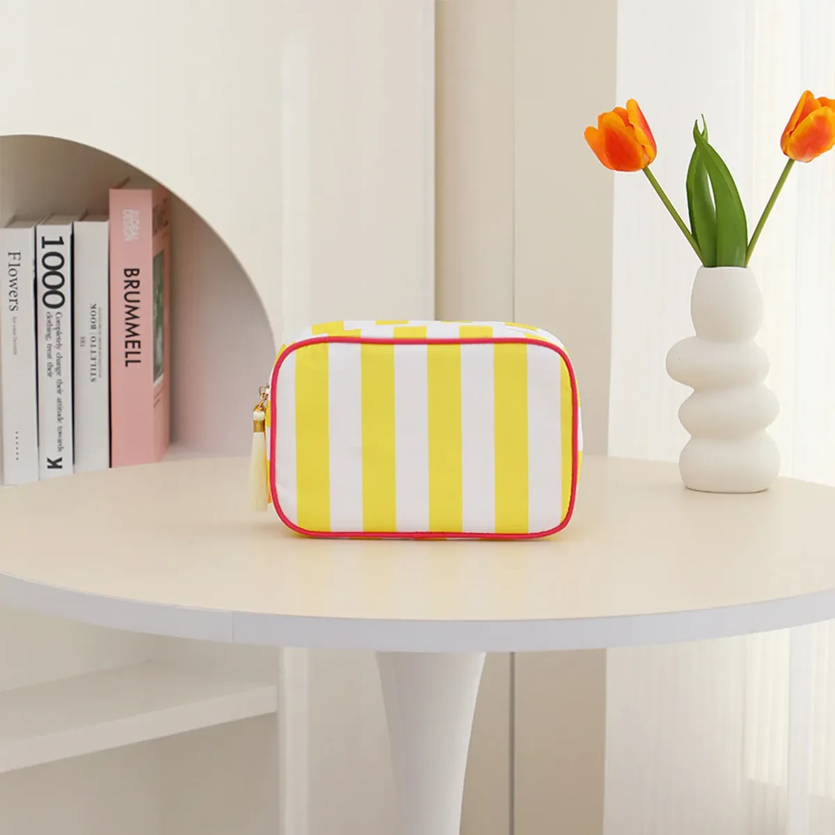 pochette de maquillage personnalisée brodée en seersucker, rayée et matelassée, pour cosmétiques, cadeau de mariage pour demoiselle d'honneur, organiseur de voyage pour articles de toilette avec fermeture éclair