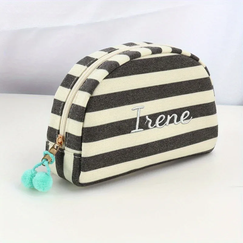 pochette de maquillage rayée brodée sur mesure avec fermeture éclair et nom personnalisé, organiseur de toilette de voyage coloré, cadeau mignon pour demoiselle d'honneur