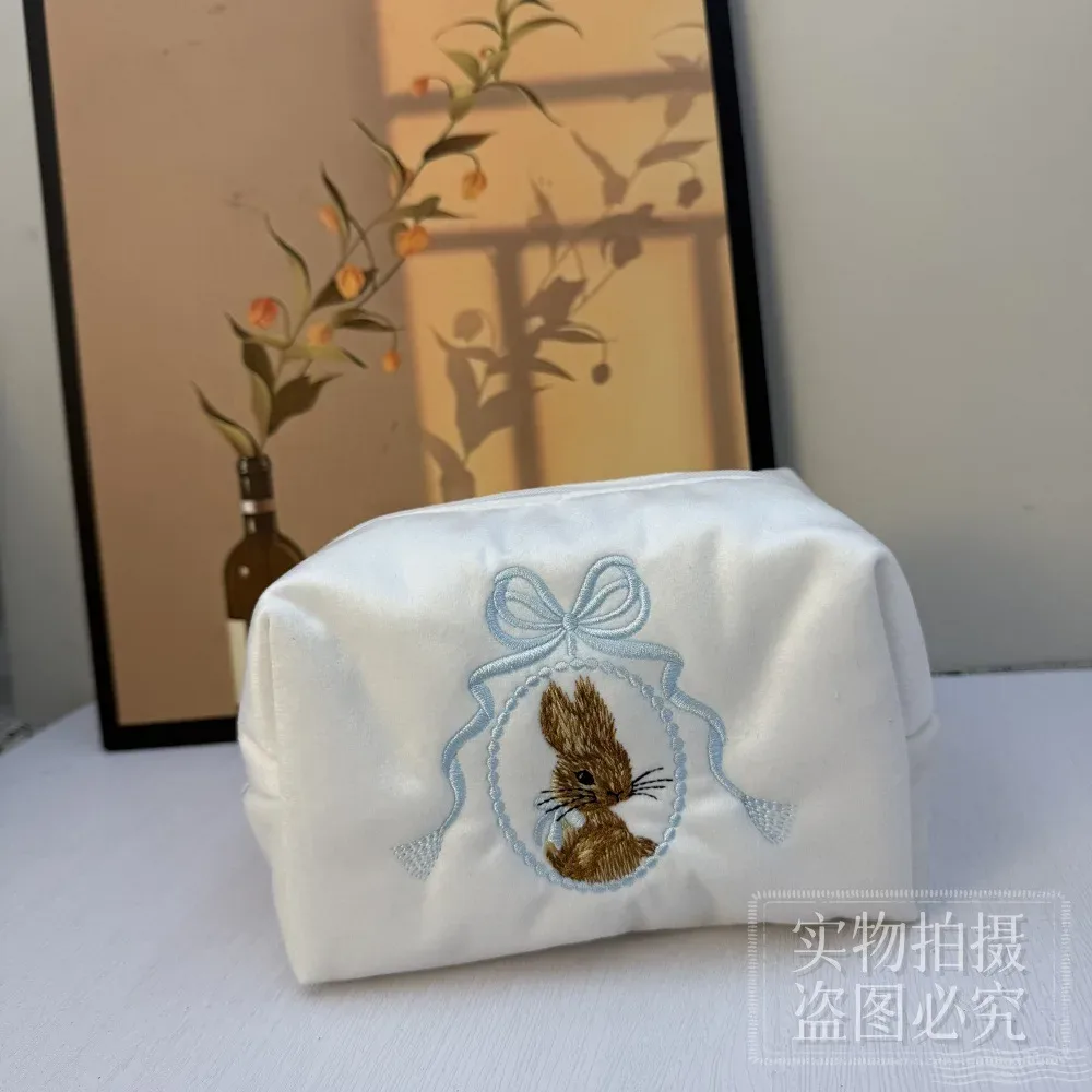 trousse de toilette de voyage blanche et rose à fermeture éclair pour femmes et filles, sac cosmétique lapin kawaii avec nœud en dentelle, grande capacité, organisateur de maquillage