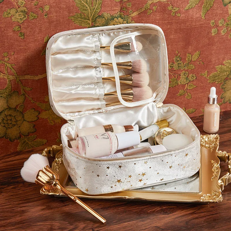 petit sac à cosmétiques de voyage portable, sac de rangement de cosmétiques en flanelle, sac à cosmétiques ciel étoilé de grande capacité pour femmes