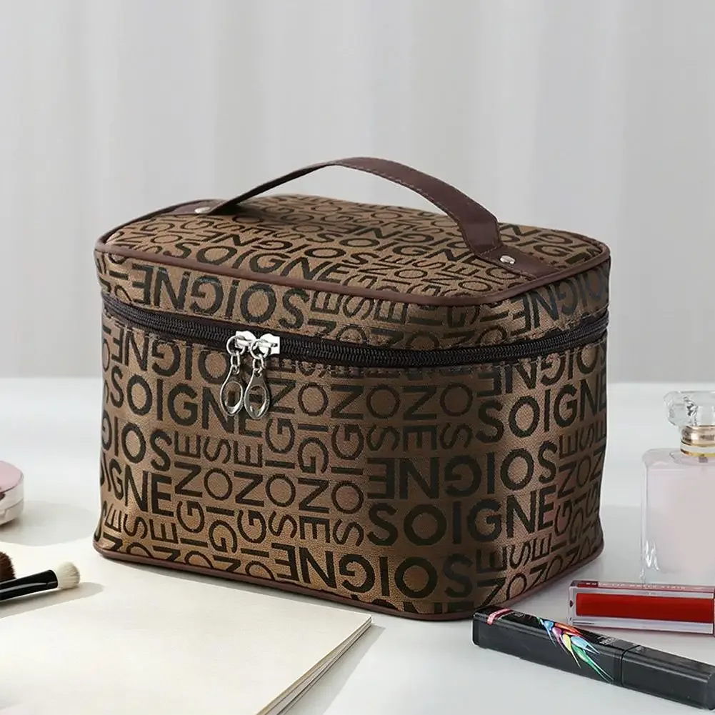 sac à cosmétiques de style coréen avec imprimé de lettres, grande capacité, portable, étui de maquillage de voyage, organisateur de rangement pour articles de toilette pour femmes.
