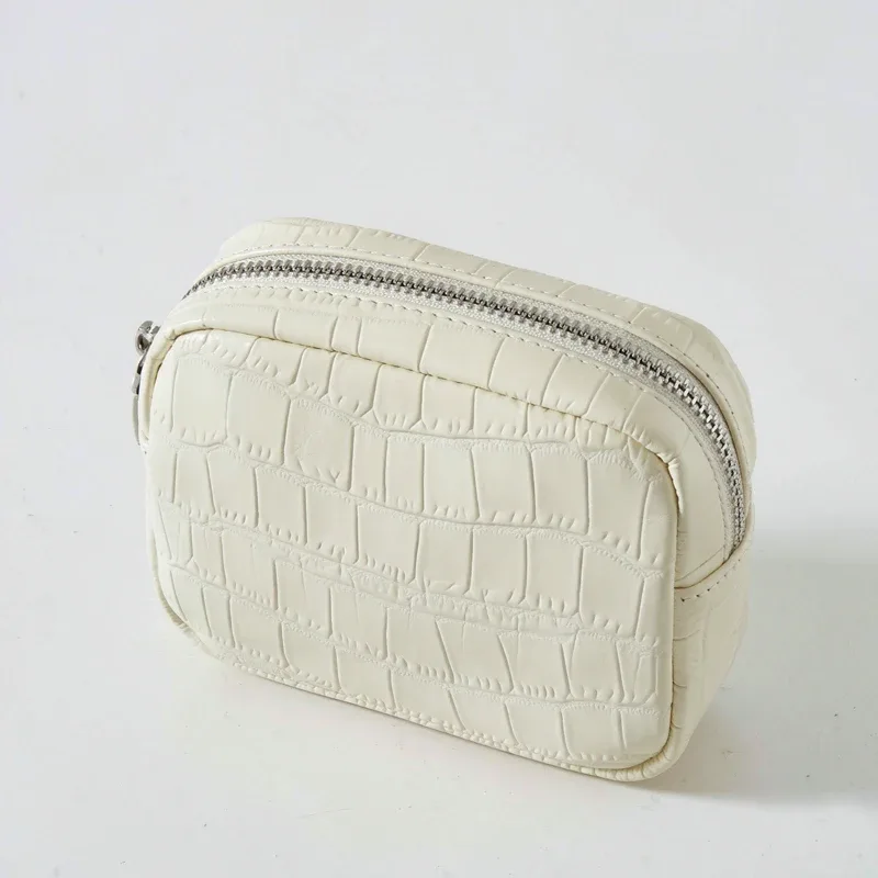 personnaliser les initiales en cuir véritable motif crocodile pochette mini boîte sacs de maquillage pour les femmes de luxe concepteur 2026 nouveau en cuir de vache naturel voyage affaires organisateur sac