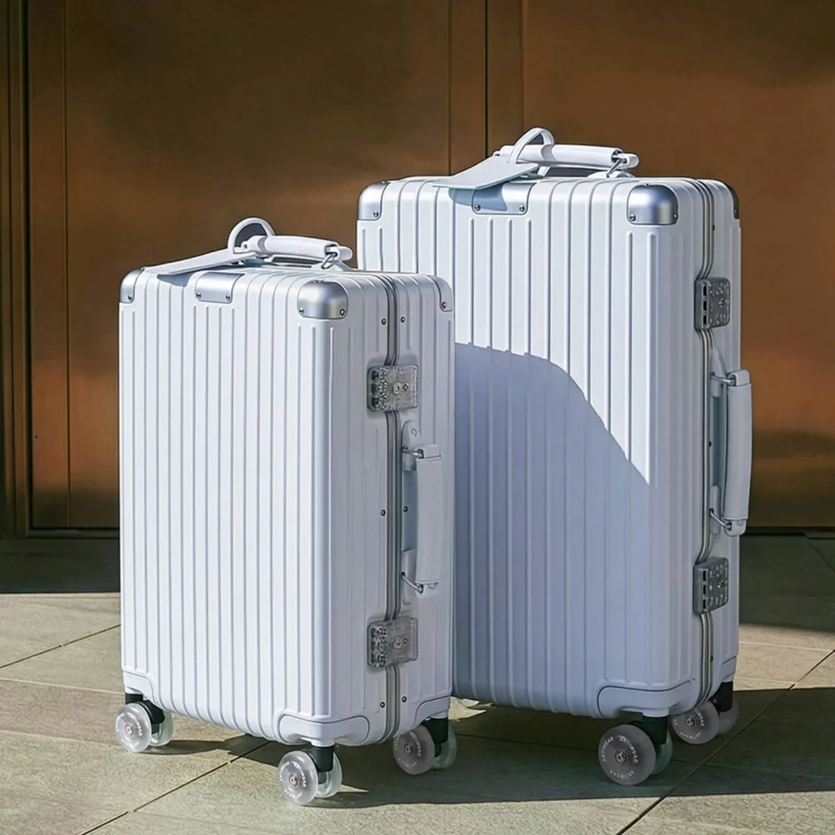 Valise 20/24/28 pouces de haute qualité en PC rigide avec cadre en aluminium, roulettes pivotantes, serrure TSA, sac de voyage à roulettes