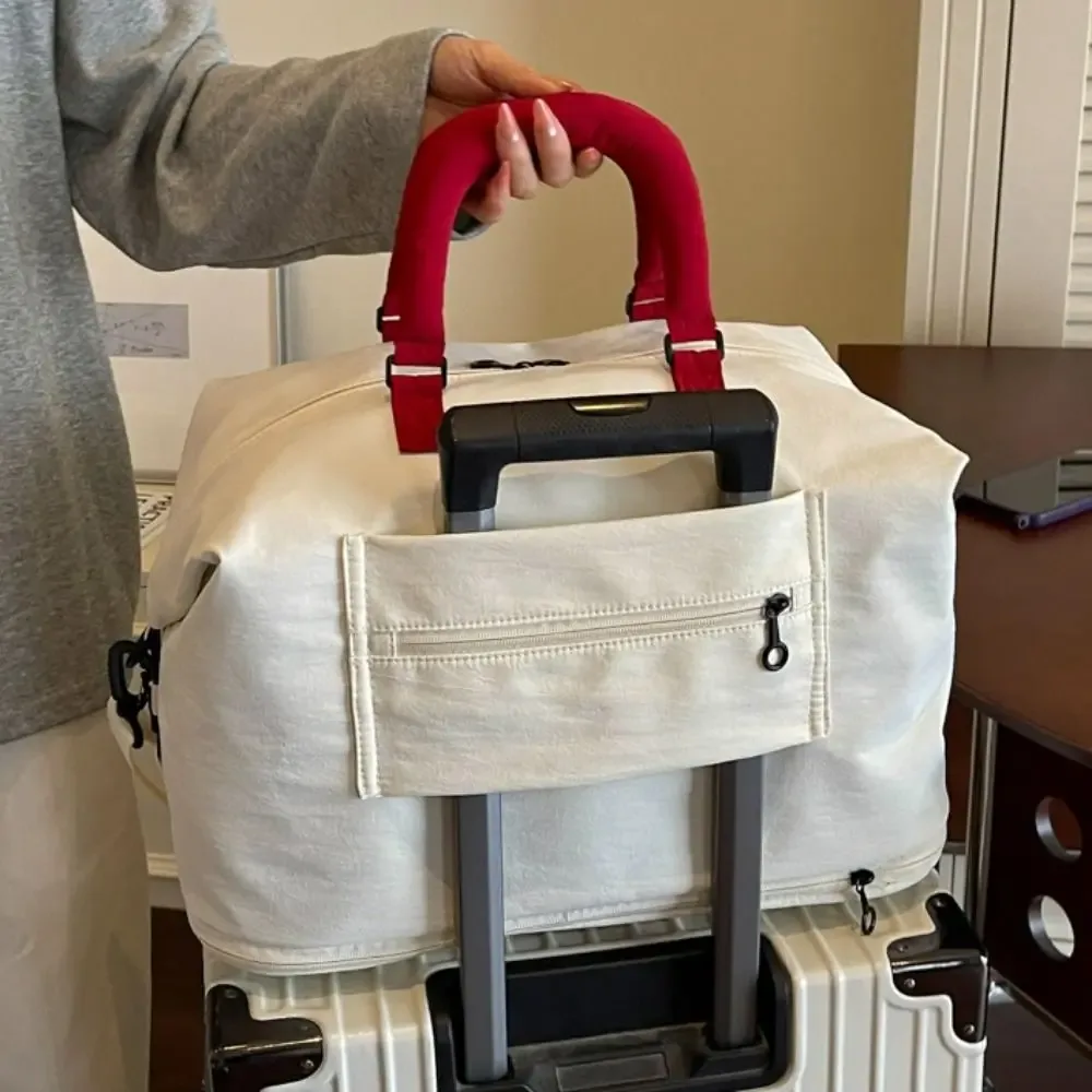 sac de voyage à grande capacité avec broderie en forme de nœud papillon, sac de voyage extensible en tissu oxford résistant à l'eau, sac fourre-tout à bandoulière pour la gym