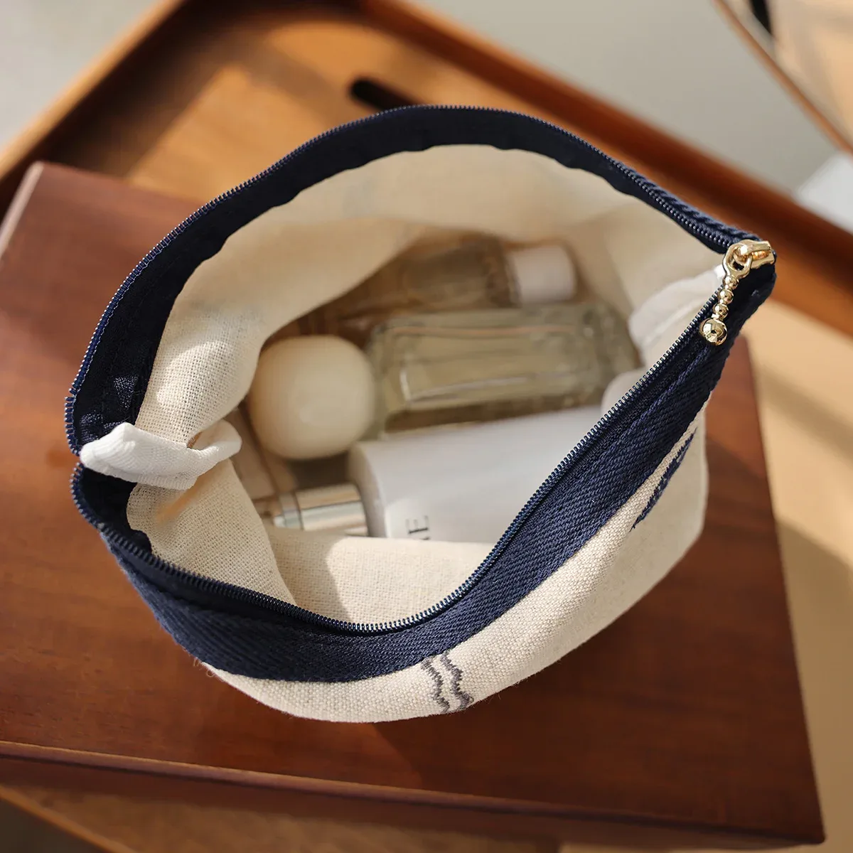 trousse de maquillage brodé style ethnique, sac de rangement simple et portable avec fermeture éclair, sac à main artisanal de taille moyenne