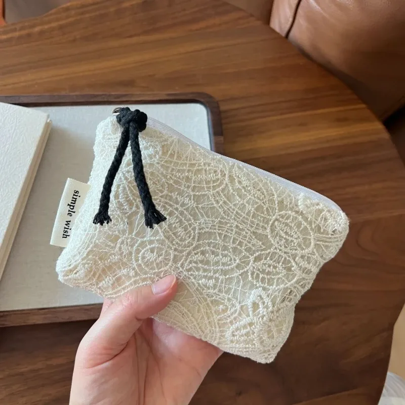 mini sac de maquillage rétro brodé en dentelle pour femmes, porte-monnaie portable, portefeuille, sac de rangement de cosmétiques et de rouge à lèvres, sac de rangement de cosmétiques
