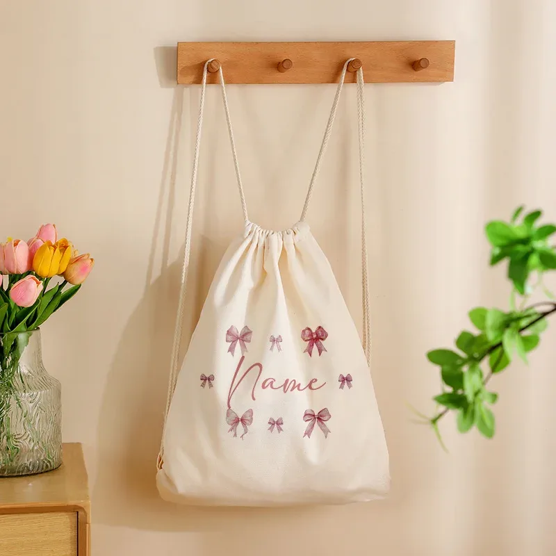 sac à dos personnalisé à cordon de serrage avec imprimé violet et nœuds personnalisés, sac de sport réglable adapté aux voyages sportifs, léger