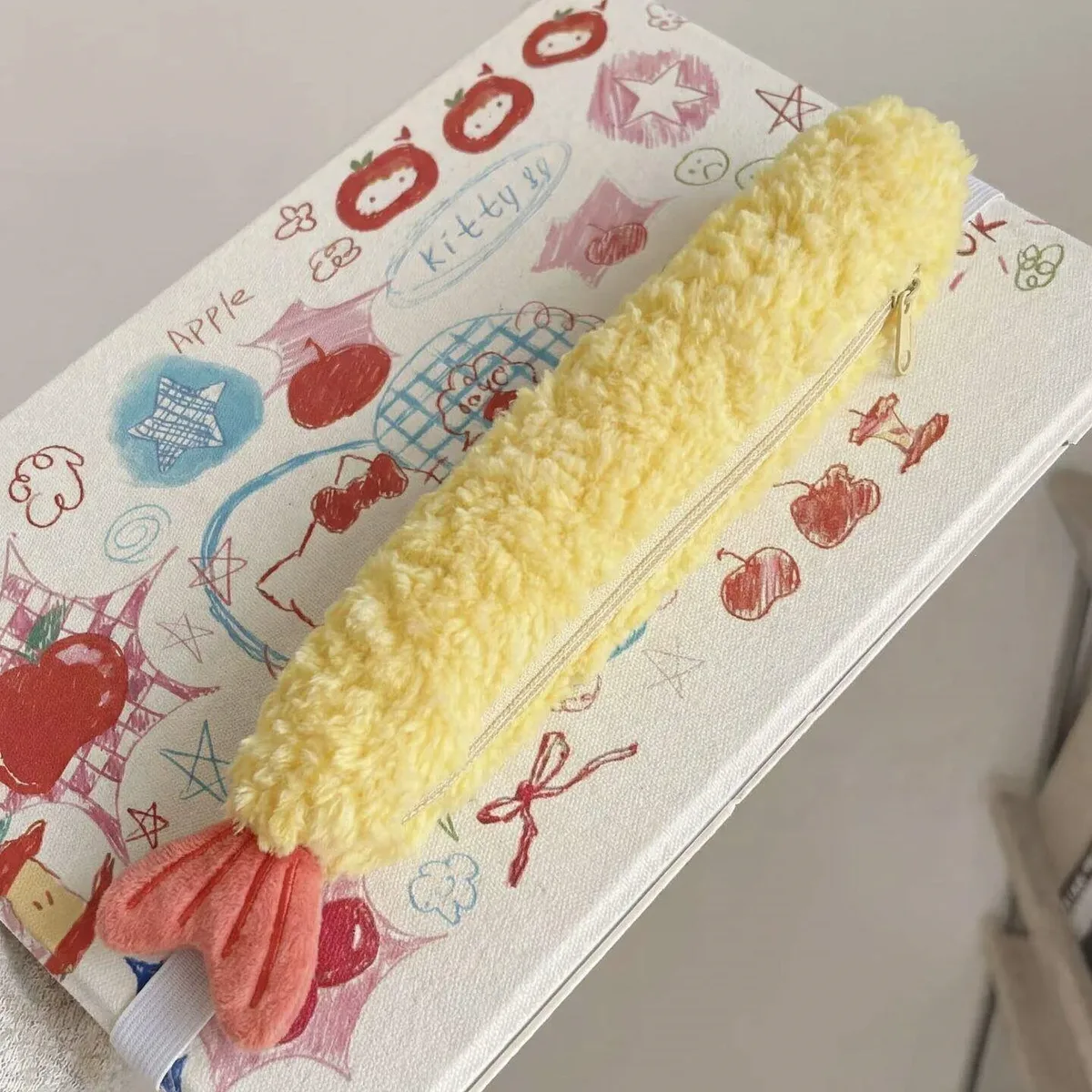 sac de rangement portable monocouche en peluche pour étudiantes, motif queue de crevette mignonne, avec compartiment pour stylo et accessoires de papeterie