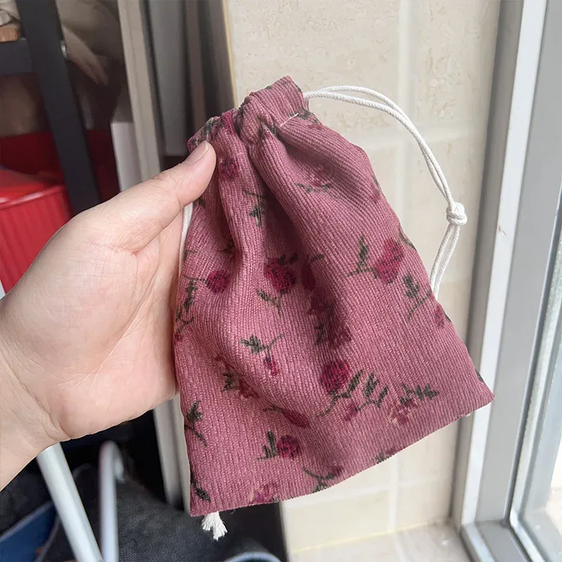 mini sac de rangement cosmétique à imprimé floral, sac de rouge à lèvres de maquillage wstring de proximité, petit gril, sac d'emballage de chaussettes de sous-vêtements de voyage