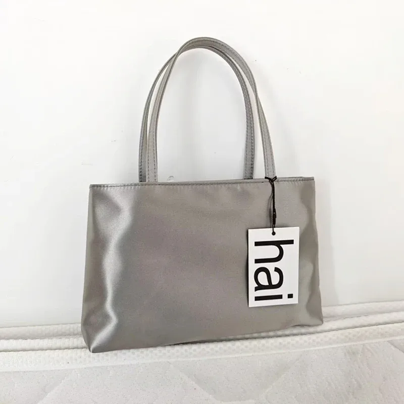 sac à main de luxe élégant en satin de soie pour femme, petit sac fourre-tout de couleur unie, sac à bandoulière polyvalent pour le quotidien et les déplacements