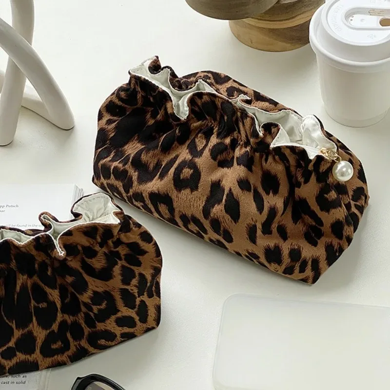sac de maquillage à fermeture éclair en perles pour femmes, grande capacité, pochette de rangement de voyage de toilette, sacs de maquillage imprimés léopard, cadeau
