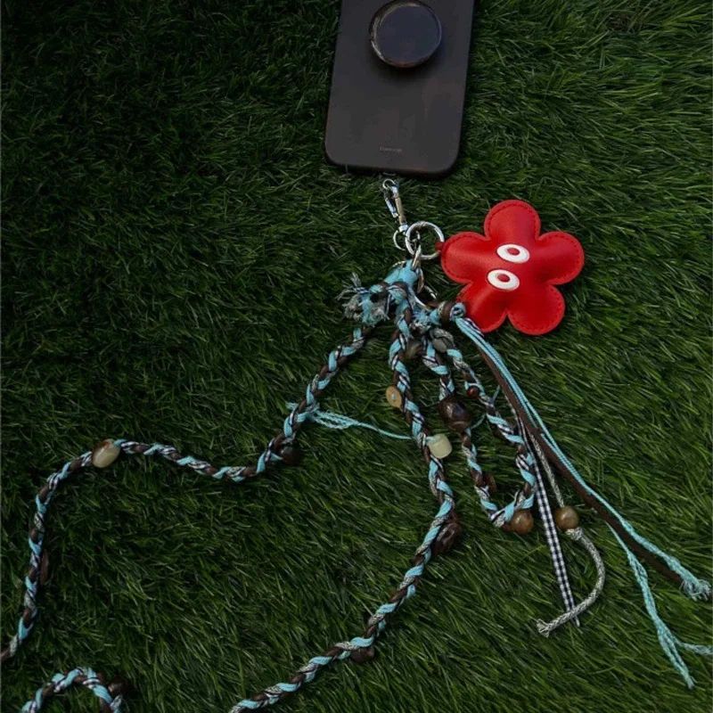 chaîne téléphone plastique fleur rouge fleurs perles dorées tressée bleu marron style ethnique pendentif bandoulière kawaii