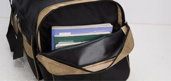 sac voyage nylon patchwork noir bandes dorées poches lateral zippées format rectangulaire sac week-end sport polyvalent