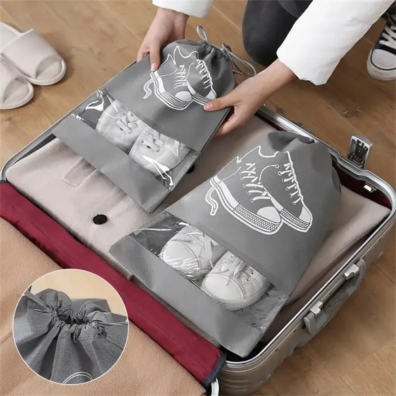 sac rangement chaussures tissu non tissé gris fenêtre transparente motif chaussures sport organisateur voyage
