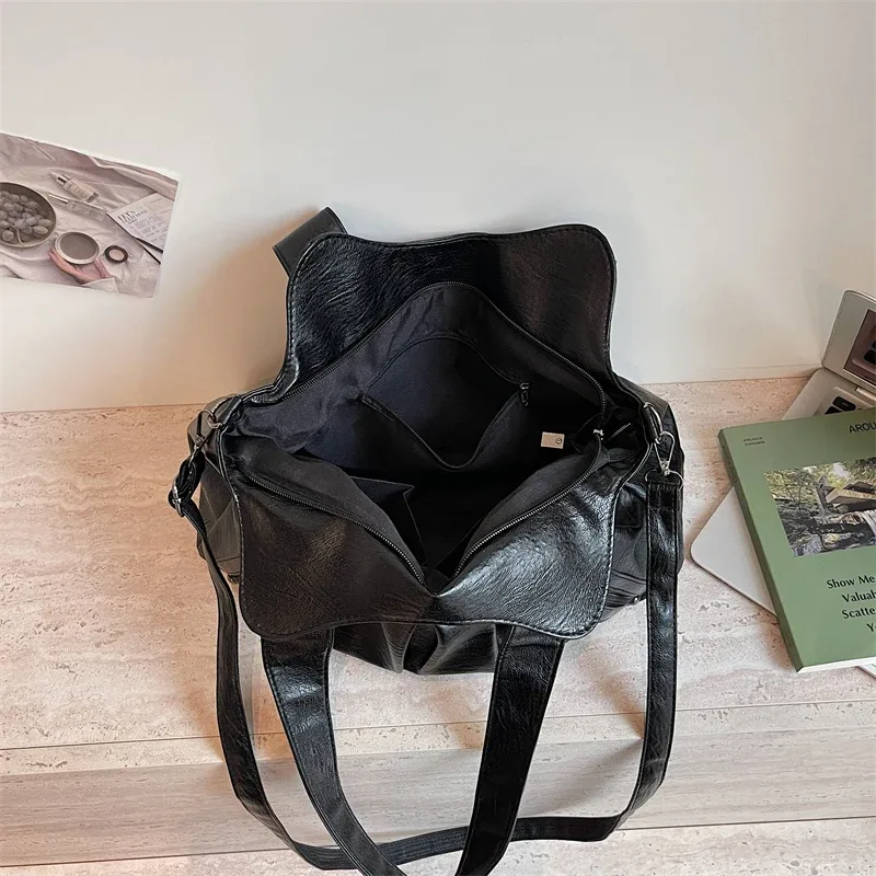 sac hobo vintage en cuir souple pour femme, grande capacité, sac fourre-tout décontracté, tendance 2026, sacs à bandoulière et sacs croisés pour le travail et les voyages