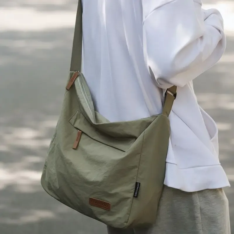 sac à main en nylon, sac à bandoulière souple, sac hobo, sac messager de couleur unie pour femmes, pour le travail quotidien, le shopping, les voyages et les activités de plein air