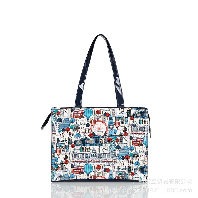 sac fourre-tout imperméable en pvc à imprimé cartoon pour femmes, sac à main décontracté et portable, sac pour le shopping, les trajets quotidiens et l'utilisation quotidienne en extérieur. ﻿