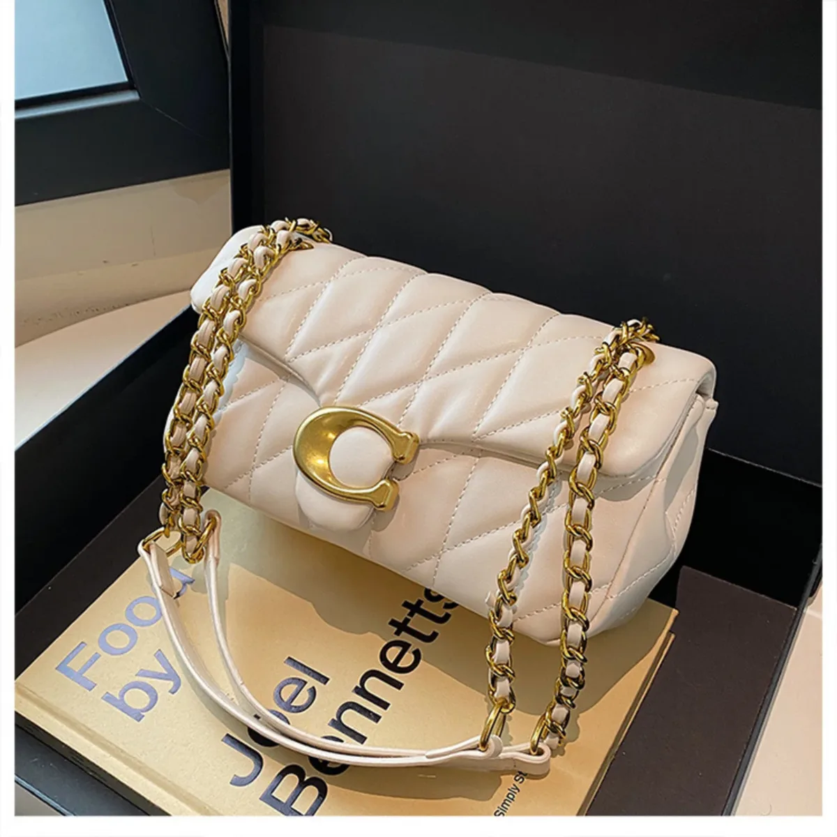 nouveau sac à main classique grande capacité luxe léger tendance pour femme 2026, sac bandoulière diagonal à chaîne dorée pour fille