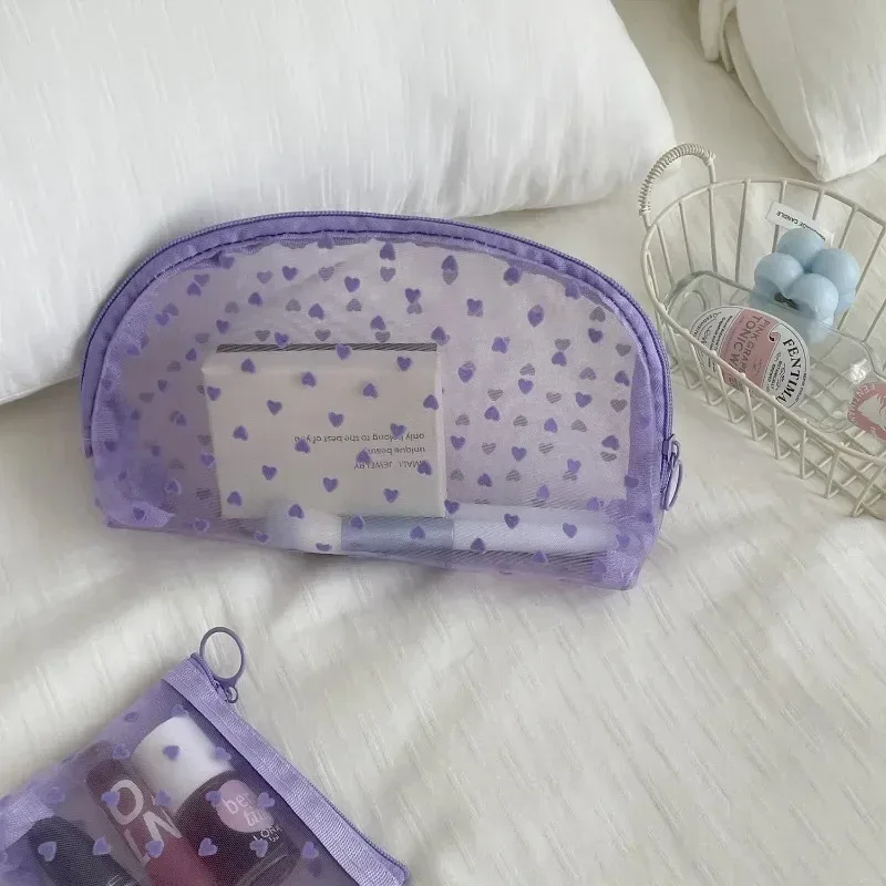 sac de rangement de cosmétiques pour femmes, support organisateur de voyage, sac à main en maille de nylon imprimé cœur violet, sac de maquillage transparent et mignon, pochette