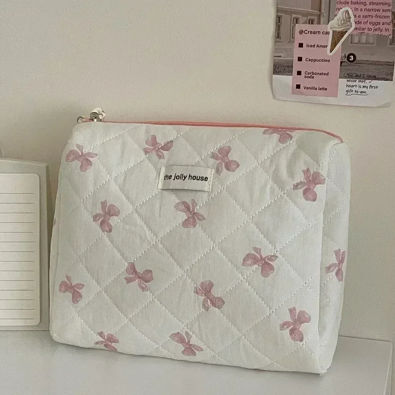 sac à cosmétiques matelassé ours rose pour femmes, joli organisateur de voyage de maquillage à fermeture éclair, sac à main féminin, pochette de toilette pour filles, 2024