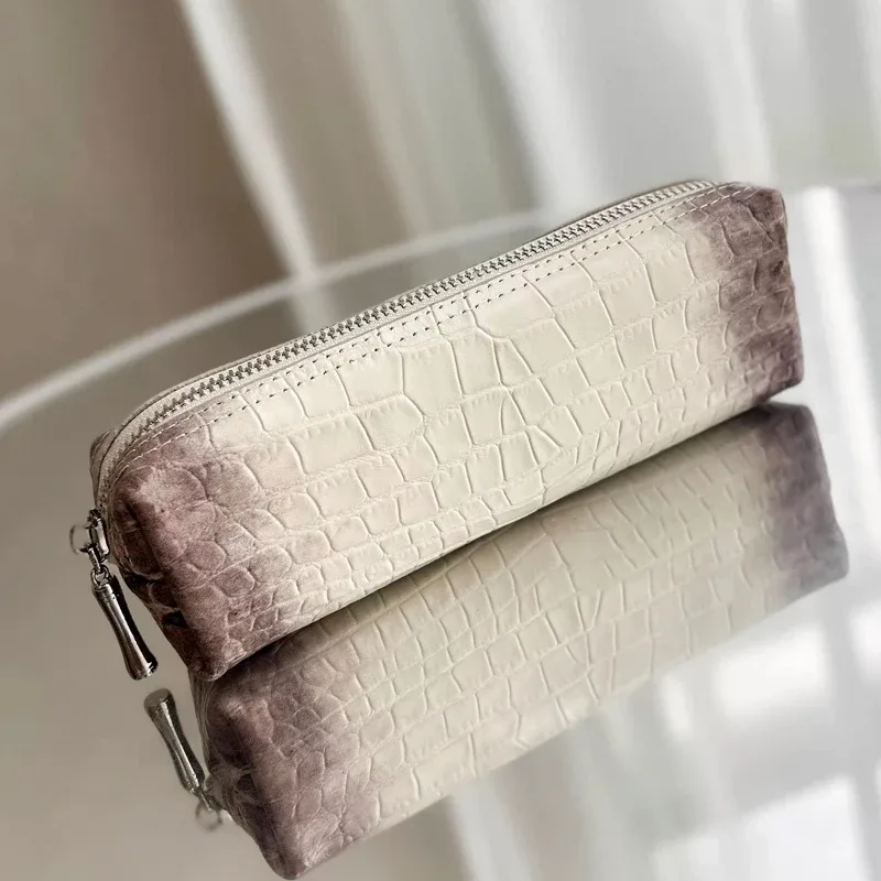 personnaliser les initiales première couche de peau de vache motif crocodile voyage mini pochette sacs de maquillage pour femmes concepteur de luxe 2026 nouveau dans le sac organisateur en cuir véritable