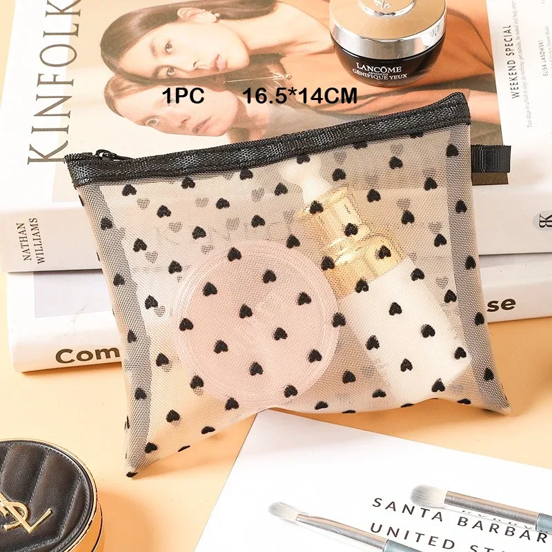 trousse toilette nylon transparents coeurs noirs fond gris petit moyen grand voyage cosmétiques maquillage