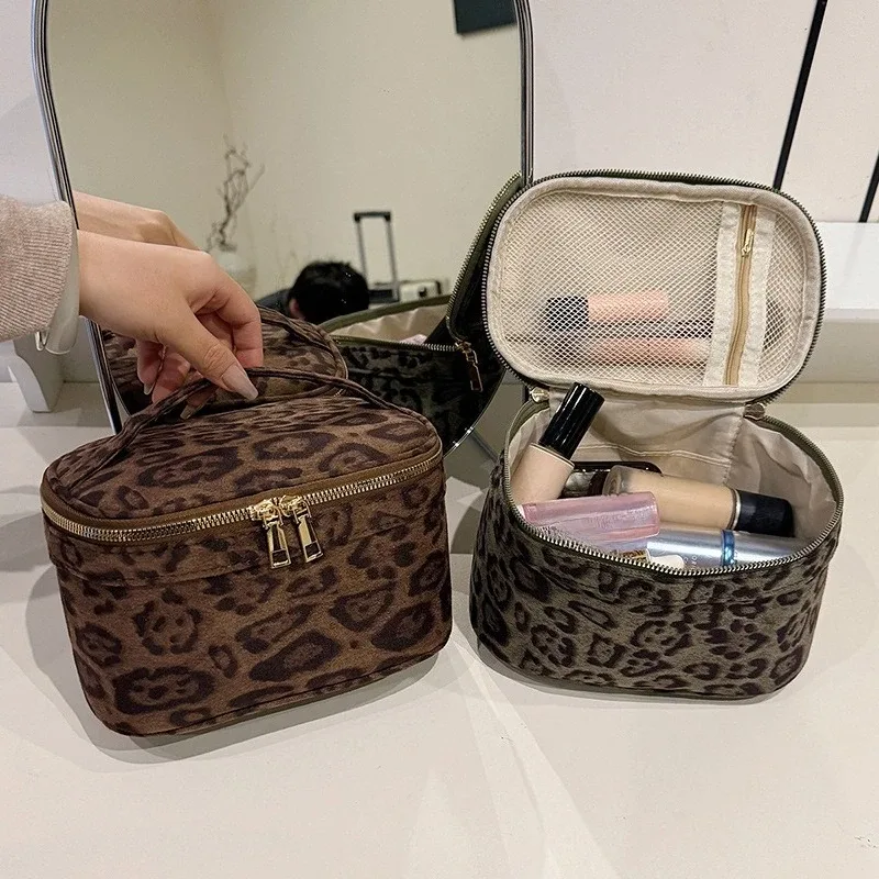 sac à cosmétiques en faux daim pour femmes, sac de voyage de bain de grande capacité, poches de maquillage vintage, sac de rangement à main, boîte de toilette léopard