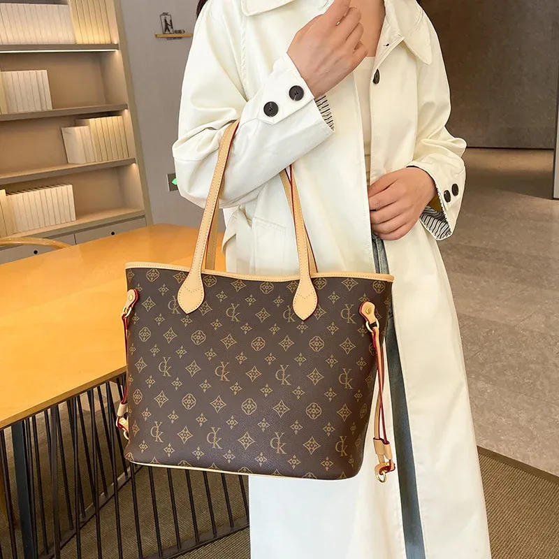 sacs fourre-tout grande capacité pour femmes, style vintage minimaliste, sacs à main imprimés haut de gamme, polyvalents, sac bandoulière tendance pour le quotidien