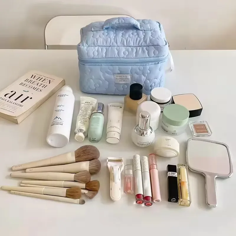 trousse de maquillage matelassée cloud, grande capacité, organiseur de cosmétiques avec poignée pour les voyages et l'usage quotidien