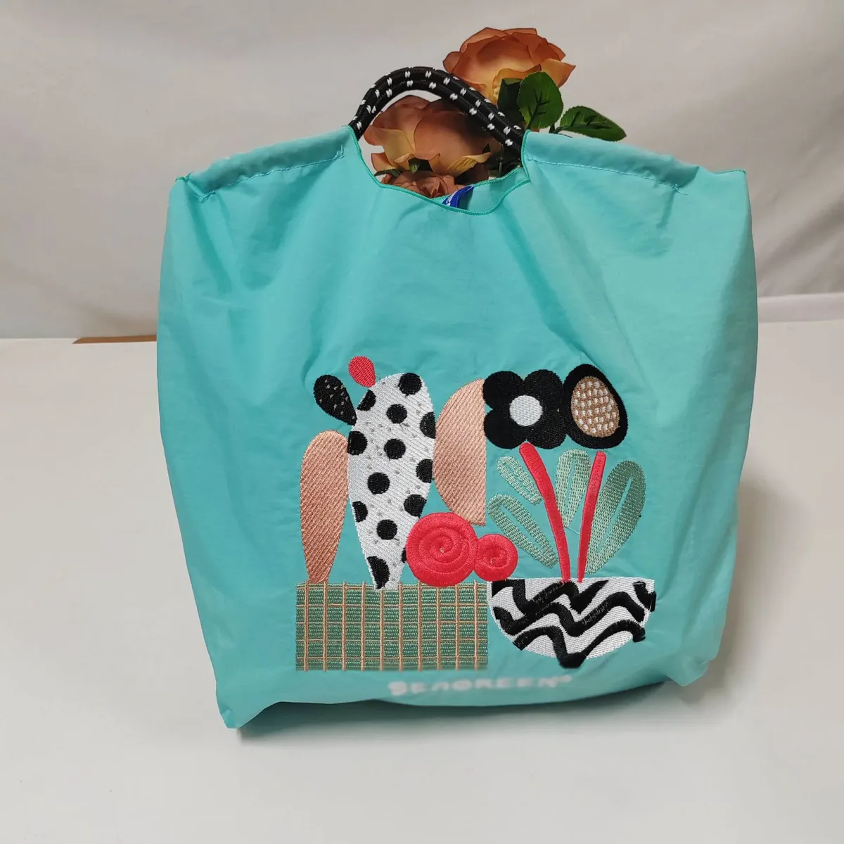 sac de shopping brodé pour femmes, avec chaîne à billes, grande capacité, en nylon écologique, sac à main, sac à bandoulière, sac porté en travers du corps.