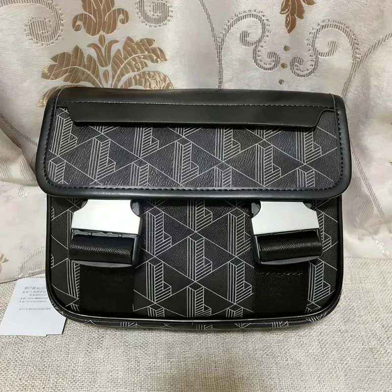 Nouveau Sac Bandoulière Rétro Imprimé pour Homme 2026, Sac Croisé Tendance Décontracté en PU, Sac à Main de Rangement pour Téléphone Portable Tendance pour Garçon