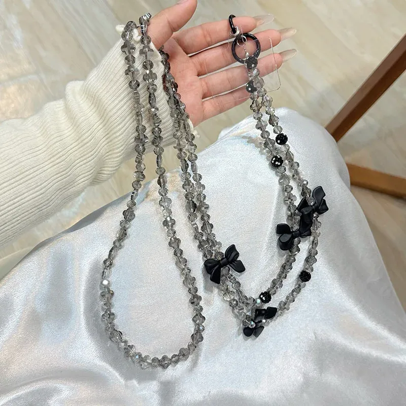 chaîne téléphone plastique fleur rouge fleurs perles dorées tressée bleu marron style ethnique pendentif bandoulière kawaii