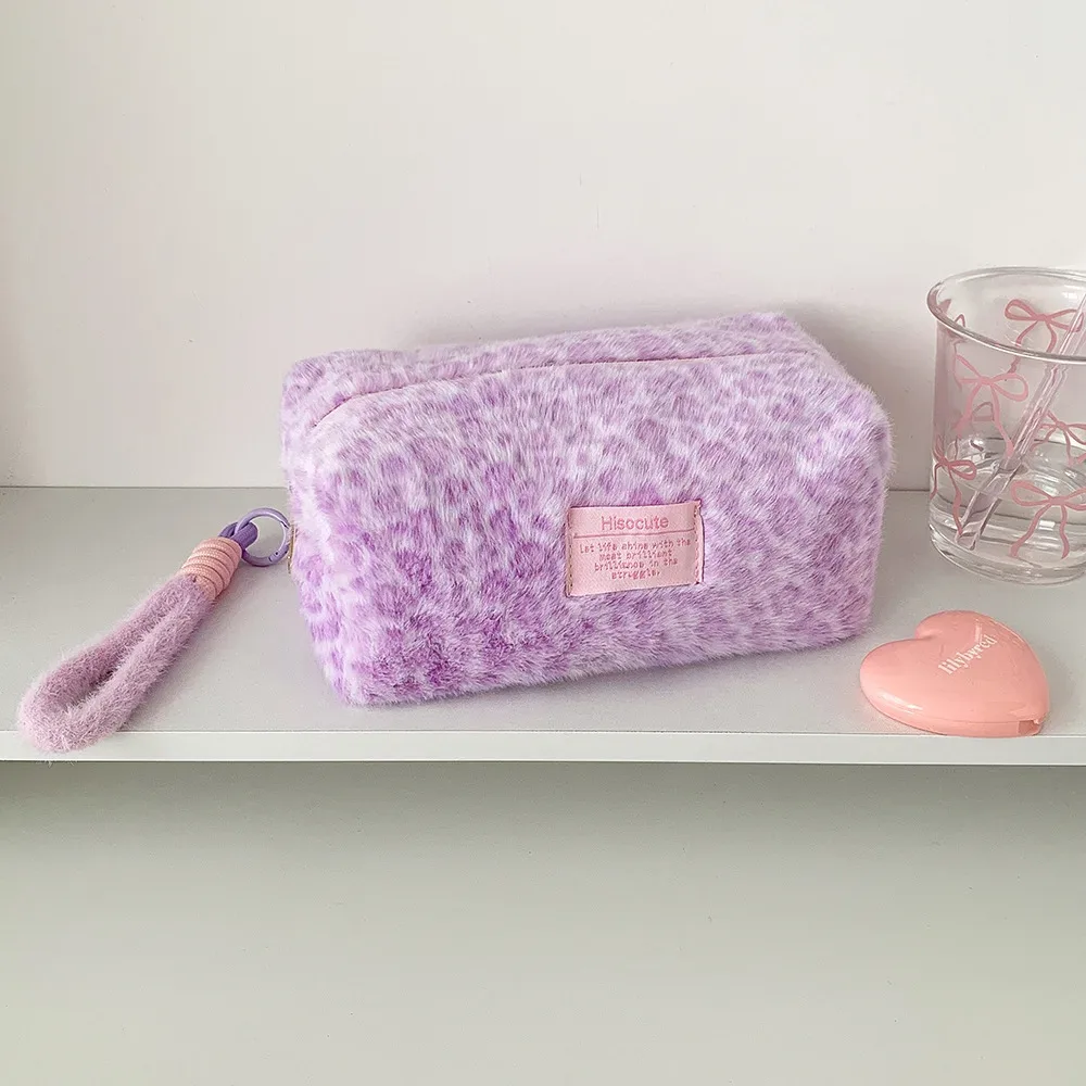 pochette de maquillage en peluche à imprimé léopard, sacs cosmétiques pour femmes, pochette pour étudiantes, sac de rangement portable pour produits de soin de la peau et articles de toilette